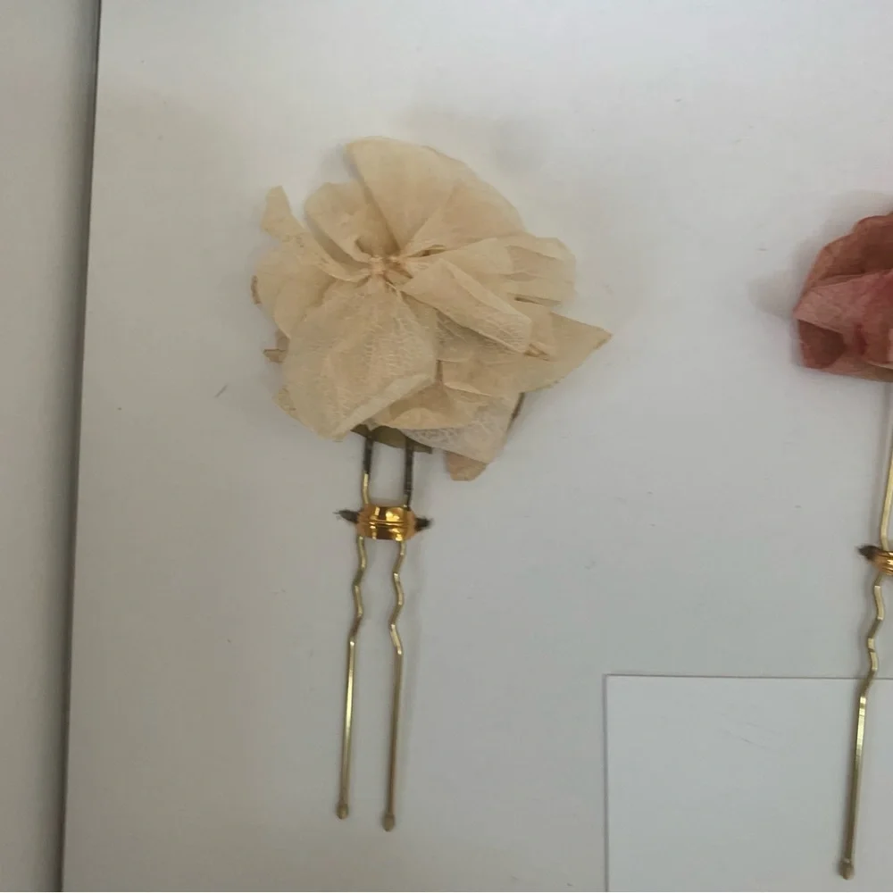 BHLDN Anthro Les Couronnes De Victoire Botanical Flower Floral Hair Pins (3)